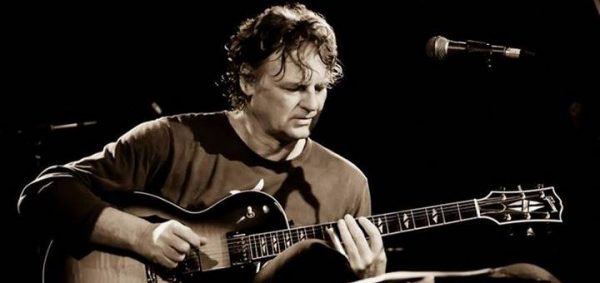 Un titre, un jour : Happy hour de Rodolphe Burger
