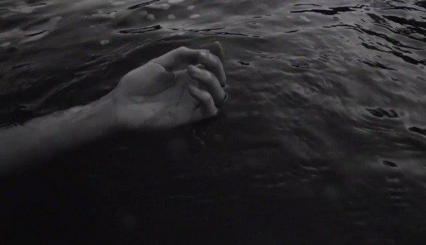 Un titre, un jour : Harsh love par Raymonde Howard