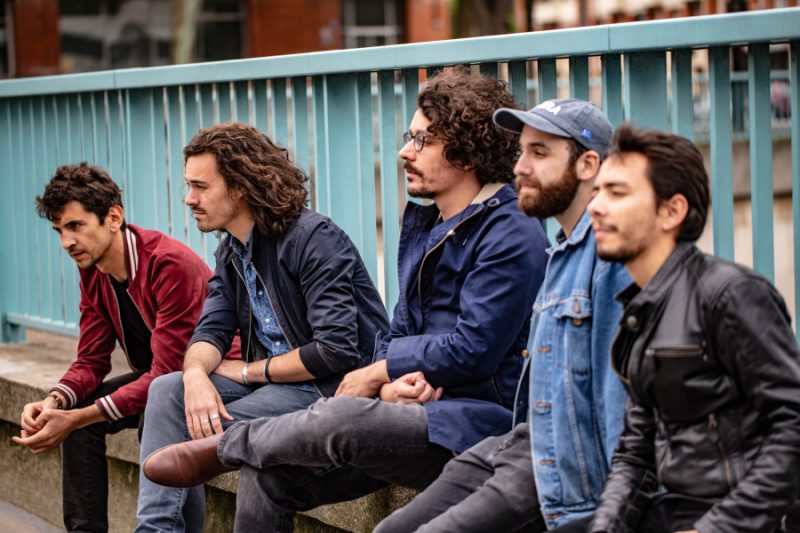 Le titre du jour : Shiny day de Some Smoking Guys
