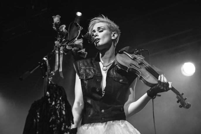 Le titre du jour : Build me a ship de Erica Nockalls