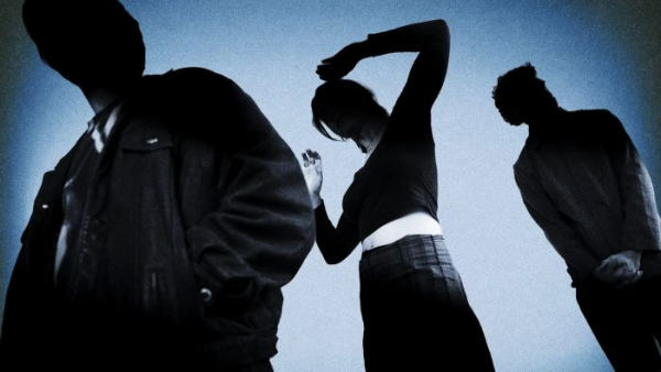 Le titre du jour : Love is A – de Dévore