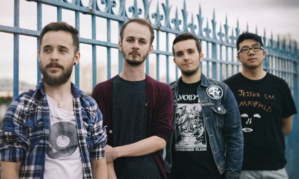 Le titre du jour : Wait for dark de Paerish